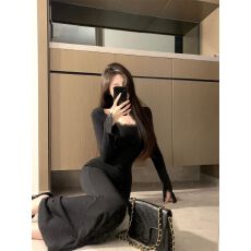 批发出大货 黑色连衣裙子女2026新款秋<b class='q'>冬</b>收腰打底内搭包臀鱼尾长裙