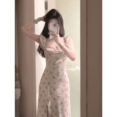 批发出大货 碎花连衣裙女夏季2026新款高级感气质收腰显瘦开叉长裙子