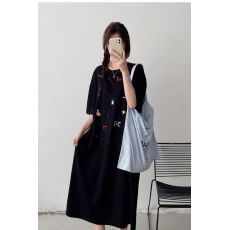 批发2026年夏季韩版气质设计感刺绣短袖<b class='q'>连衣裙</b>女装新款MM遮肚显瘦休闲