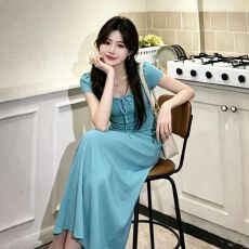 批发辣妹针织<b class='q'>连衣裙</b>女2026年夏季新款设计感短袖修身挂脖长裙