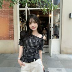 麻花斜肩一字领条纹短袖T恤女夏新款修身显瘦辣妹露肩上衣