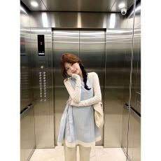 批发减龄蓝色镂空拼接背心连衣裙子女搭配<b class='q'>长袖</b>打底衫上衣两件套