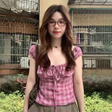 批发格子短袖衬衫<b class='q'>女</b>夏季设计感修身衬衣韩系收腰短款上衣<b class='q'>女</b>