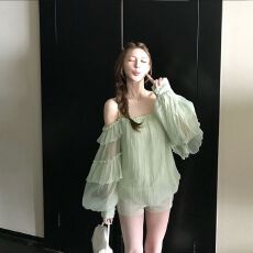 批发绿色荷叶边一字肩衬衫女夏季高级感宽松显瘦露肩<b class='q'>吊带</b>雪纺上衣