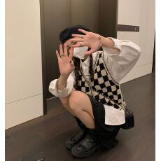 批发棋盘格针织马甲背心<b class='q'>女装</b>外搭春秋毛衣<b class='q'>外套</b>设计感薄款上衣
