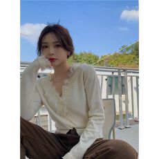批发小香风v领蕾丝拼接针织衫女秋季设计感打底衫短款长袖<b class='q'>上衣</b>服