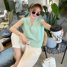 批发针织马甲<b class='q'>女</b>宽松秋季薄款坎肩外穿短款无袖背心显瘦遮肉上衣