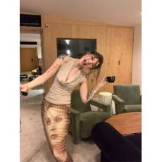 批发纯欲风气质挂脖荡领<b class='q'>背心</b>女褶皱收腰修身显瘦无袖露肩针织上衣