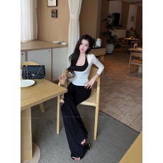 批发通勤风挂脖两件套长袖上衣女 U 领t恤叠穿<b class='q'>背心</b>显瘦设计感打底衫