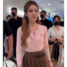 批发【赵露<b class='q'>思</b>同款】学院风小熊刺绣针织开衫甜美减龄舒适内搭圆领上衣