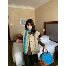 批发嗨嗨干杯 烫发小棕熊 韩系百搭坎肩<b class='q'>马甲</b><b class='q'>马夹</b>羊羔毛背心上衣女