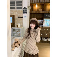 批发楞之岛原创2025冬新款复古波点蝴蝶结花边修身显瘦内搭打底衫女