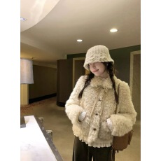 批发PtonUmi 雪顶摩卡 皮毛一体绑带短<b class='q'>外套</b>女秋冬巨好看羊羔绒棉衣服