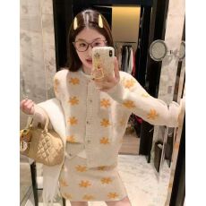 批发曾小咸 韩系提花毛衣<b class='q'>外套</b>女秋冬慵懒风针织开衫<b class='q'>上衣</b>秋季裙子套装