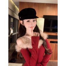 批发吴一涵蕾丝拼接毛毛V领喇叭袖T恤女秋冬圣诞氛围气质修身打底上衣