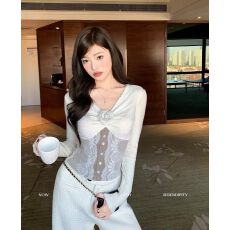 批发地球店米白色复古立体花朵高级感T恤女冬韩系蕾丝拼接针织打底衫