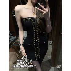 批发失效药丸<b class='q'>山茶花</b>热恋小香风气质贵感抹胸链条连衣裙毛衫裙短裙