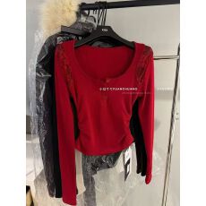 批发<b class='q'>韩国</b>东大门冬季新款韩版设计感蕾丝拼接长袖T恤女温柔韩系风上衣