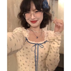 批发【两件减十元】“蓝莓奶酪”小碎花木耳边<b class='q'>蕾丝</b>蝴蝶结长袖内搭上衣