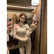 批发白色斜肩镶钻围巾针织衫女秋冬季毛衣纯欲修身内搭打底衫长袖上衣