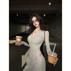 批发灰尘邓邓 V领长袖上衣女新款内搭打底衫修身连体衣T恤
