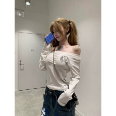 南宋辛弃疾 韩版梵文十字架一字肩显瘦百搭圆领长袖T恤女休闲上衣