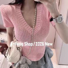 AFeng春季新款纯色V领薄款显瘦短袖T恤紧身针织打底衫上衣短款