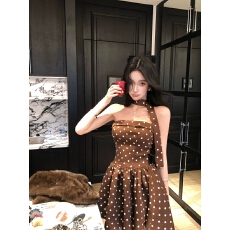 批发Barb Chill复古波点辣妹抹胸连衣裙女<b class='q'>冬</b>季新年战袍收腰显瘦A字裙