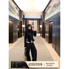 批发Barb Chill「黑道千金」哑光皮立领短外套女秋季千金风阔腿<b class='q'>裤</b><b class='q'>套装</b>
