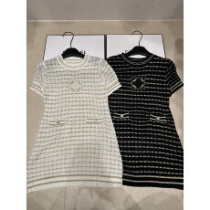 批发2026夏季新款针织圆领短袖金丝线刺绣通勤百搭显瘦女<b class='q'>连衣裙</b>