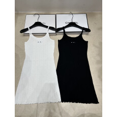 批发U领毛针织吊带背心胸前字母贴布镂空下摆卷边设计感通勤连衣裙女