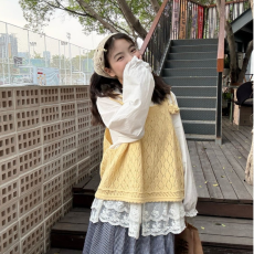 批发甜美<b class='q'>森女</b>穿搭圆领<b class='q'>衬衫</b>女+拼接系带针织马甲