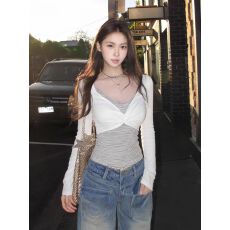 批发人棉<b class='q'>条纹</b>布欧韩设计扭结V领假两件<b class='q'>长袖</b><b class='q'>T</b><b class='q'>恤</b>女内搭外穿修身新款上衣