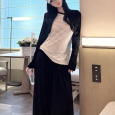 批发撞色条纹插肩袖系列 长袖<b class='q'>T</b><b class='q'>恤</b>女秋季显瘦百搭常规上衣