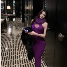 批发2025新款纯色简约狐狸毛性感胸前透视针织包臀长裙挂脖礼服连衣裙