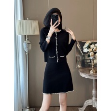 批发秋冬季精致小香风<b class='q'>两件套</b>女圆领<b class='q'>长袖</b>针织衫半身裙气质显瘦一整套装