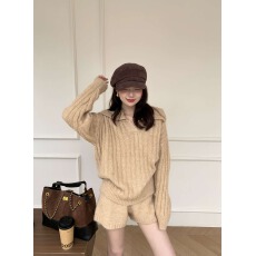 批发慵懒复古翻领长袖套头毛衣女秋季<b class='q'>休闲</b><b class='q'>套装</b>针织直筒短裤两件套