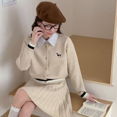 批发韩系学院风假两件上衣女2026秋冬针织开衫拼接条纹<b class='q'>衬衫</b>百褶裙套装