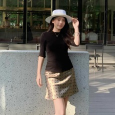 批发气质套装黑色收腰<b class='q'>中袖</b>T恤<b class='q'>女装</b>2026年春季波点半身裙A字裙两件套