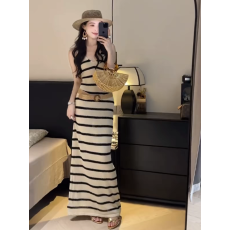 批发法式v领条纹吊带裙无袖<b class='q'>连衣裙</b>女夏装高个子收腰显瘦气质包臀长裙