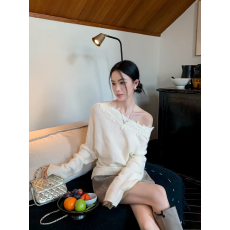 欧货法式温柔风蕾丝钩花斜领长袖针织衫气质高级感上衣蝙蝠袖毛衣