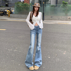 批发美式复古压皱猫须设计洗水牛仔<b class='q'>裤</b>女春秋新款弹力显瘦微喇牛仔<b class='q'>裤</b>女