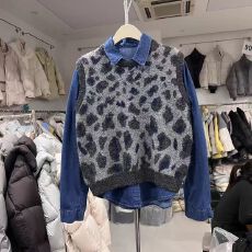 批发韩版豹纹针织背心polo领<b class='q'>牛仔</b><b class='q'>衬衫</b>两件套2025冬季新款女气质套装