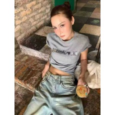 批发2026夏季新款烫印字母短袖修身T恤休闲百搭显瘦直筒纯棉上衣女