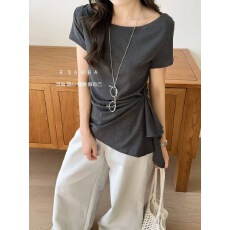 批发2026夏季一字领自带侧边纽结<b class='q'>T</b><b class='q'>恤</b>女百搭显瘦不规则收腰<b class='q'>短袖</b>上衣衫