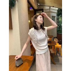 批发温柔风简约气质冰丝短袖t恤女夏季独特宽松显瘦百搭薄款<b class='q'>针织</b><b class='q'>上衣</b>