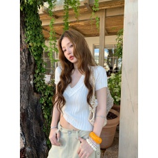 批发<b class='q'>韩国</b>东大门白色V领短袖针织衫女百搭显瘦坑条纹针织衫短袖T恤