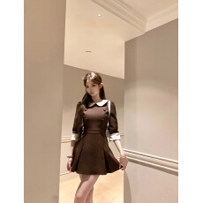 批发迟伞伞26/ss珍藏栗色 miu系咖色双排扣彼得潘领<b class='q'>连衣裙</b>无袖/<b class='q'>七分袖</b>