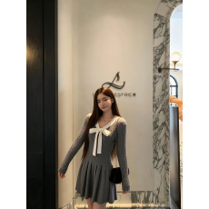 批发蝴蝶结连衣裙女2026新今年流行爆款撞色修身显瘦a字短裙