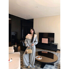 批发Okaaay 暖冬毛绒 韩系松弛感斜肩毛领<b class='q'>卫衣</b>早秋休闲阔腿裤<b class='q'>套</b>装<b class='q'>女</b>